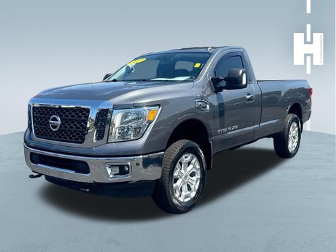 Used 2017 Nissan Titan SV AWD/4WD image 3