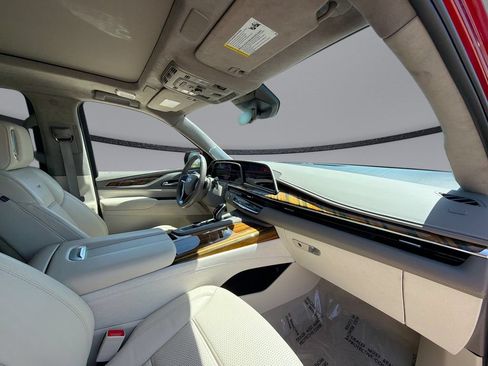 Used 2022 Cadillac Escalade Sport Platinum RWD image 15