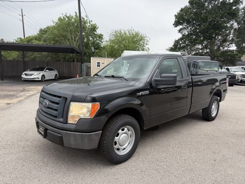 Used 2010 Ford F150 XL RWD image 2