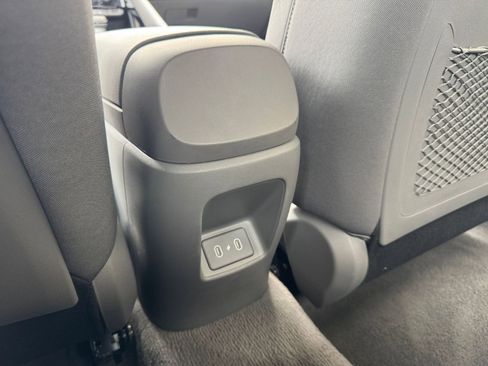 Used 2025 Hyundai Elantra SEL image 23