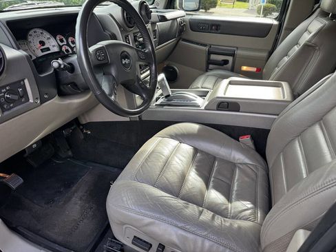 Used 2004 HUMMER H2 w/ Preferred Equipment Group image 16