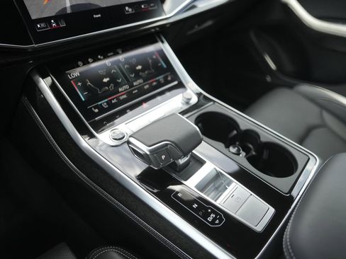 Certified 2025 Audi Q8 Prestige w/ Prestige Package image 18