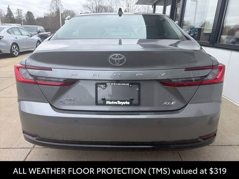 Used 2026 Toyota Camry XLE w/ Premium Plus Package image 7