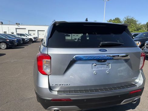 Used 2024 Ford Explorer Limited w/ Equipment Group 301A AWD/4WD image 4