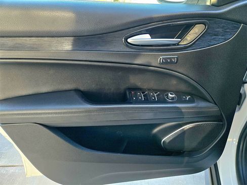 Used 2022 Alfa Romeo Stelvio Sprint image 34