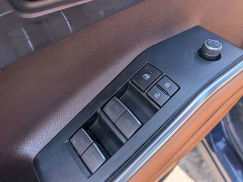 Used 2022 Toyota Highlander Platinum image 15