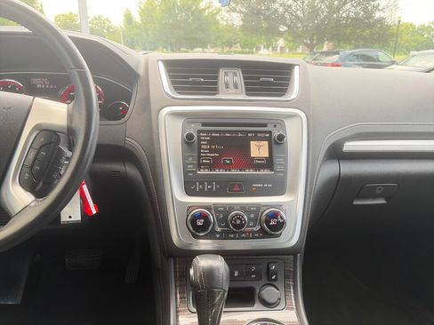 Used 2014 GMC Acadia SLT FWD image 30