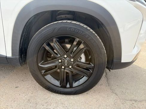 Used 2024 Chevrolet Trax ACTIV w/ Driver Confidence Package FWD image 15