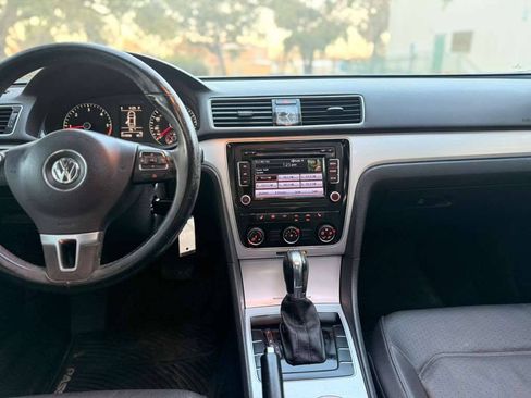 Used 2013 Volkswagen Passat TDI SE FWD image 14