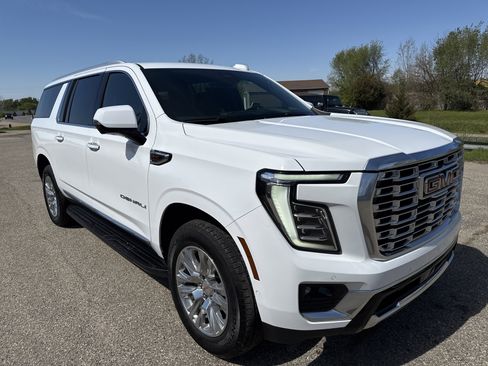 Used 2025 GMC Yukon XL Denali AWD/4WD image 1