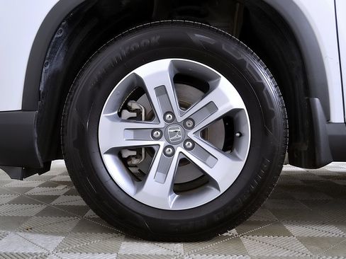Used 2025 Honda Pilot EX-L image 12