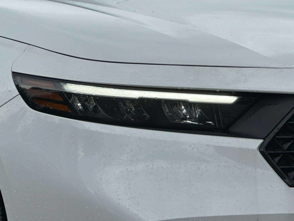 Certified 2023 Honda Accord LX image 7