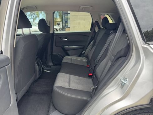 Used 2025 Nissan Rogue SV FWD image 28