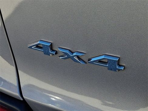 Used 2020 Jeep Cherokee Latitude Plus w/ Comfort/Convenience Group image 32