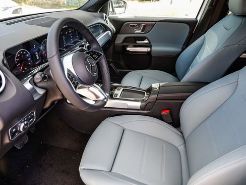 New 2026 Mercedes-Benz GLB 250 image 18
