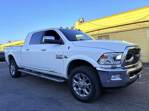 Used 2016 RAM 2500 Limited AWD/4WD image 4