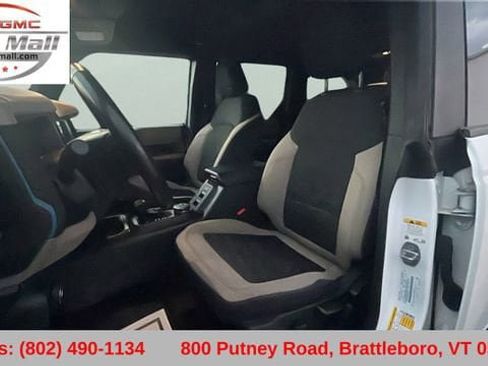 Used 2022 Ford Bronco Wildtrak image 14