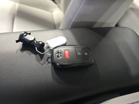 New 2026 Toyota Prius XLE image 22