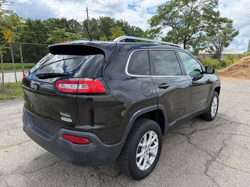 Used 2014 Jeep Cherokee Latitude w/ Comfort/Convenience Group AWD/4WD image 3