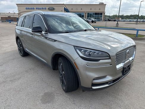 Used 2023 Lincoln Aviator Reserve w/ Equipment Group 201A AWD/4WD image 18
