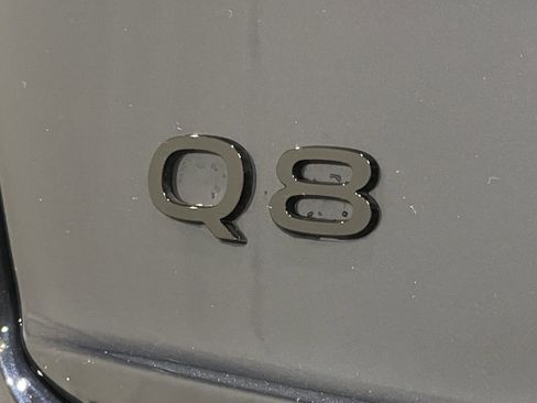 Used 2025 Audi Q8 Premium Plus image 24