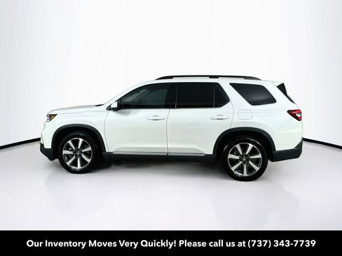 Used 2024 Honda Pilot Touring image 4