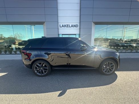 Used 2024 Land Rover Range Rover Sport SE image 5