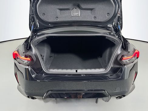 Used 2025 BMW 230i Coupe w/ M Sport Package image 29