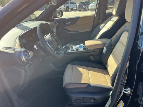 New 2026 Chevrolet Equinox ACTIV w/ Convenience Package III FWD image 16