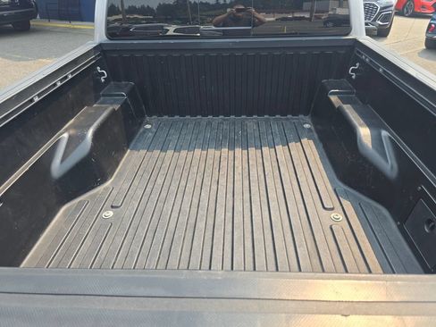 Used 2020 Toyota Tacoma TRD Off-Road w/ TRD Premium Off Road Package AWD/4WD image 14