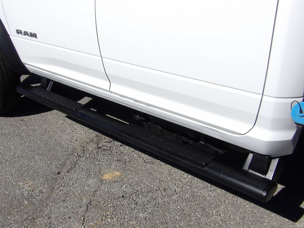 Used 2020 RAM 5500 Tradesman RWD image 46