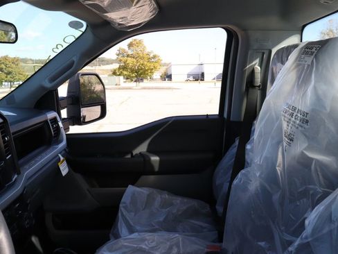 New 2026 Ford F550 4x4 Regular Cab Super Duty image 10
