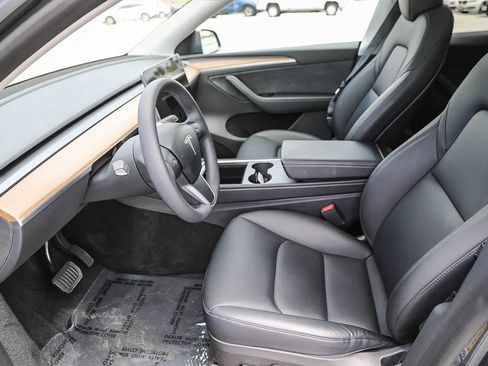 Used 2023 Tesla Model Y Long Range AWD/4WD image 17