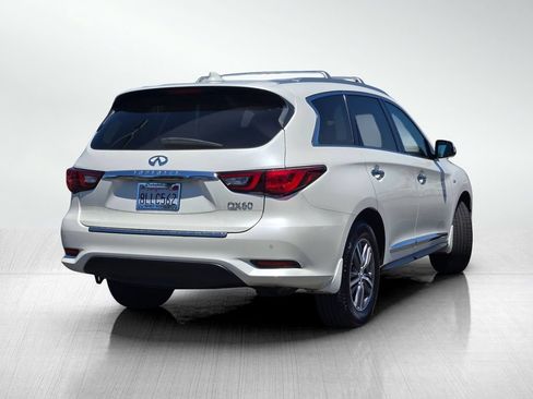 Used 2019 INFINITI QX60 Luxe w/ Essential Package FWD image 4