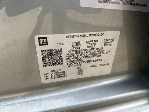Used 2025 Chevrolet Silverado 2500 ZR2 AWD/4WD image 13