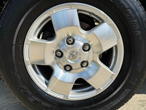 Used 2010 Toyota Tundra 2WD CrewMax image 10