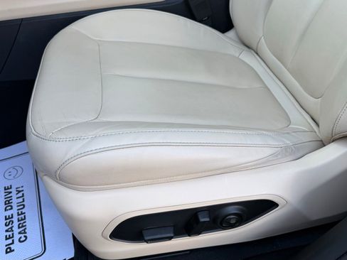 Used 2023 Jeep Grand Cherokee 4WD 4xe image 45