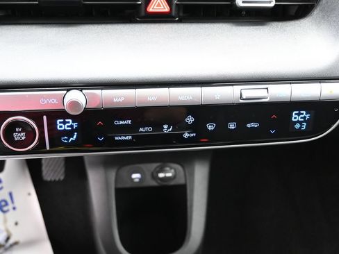 Used 2024 Hyundai Ioniq 5 SEL RWD image 30