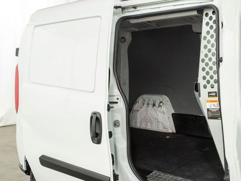 Used 2021 RAM ProMaster City Tradesman SLT image 13