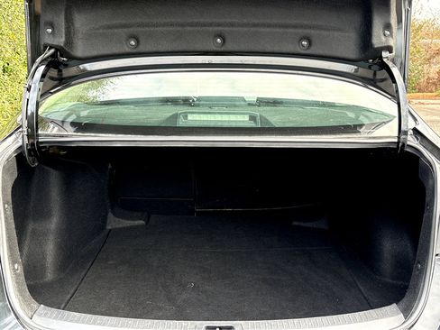 Used 2023 Toyota Corolla LE image 19