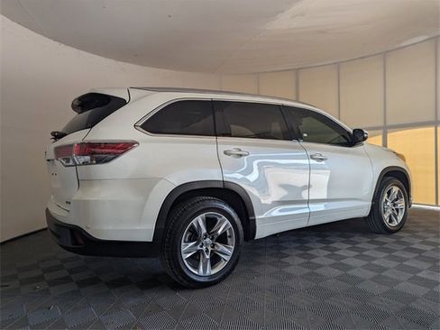Used 2015 Toyota Highlander Limited image 15