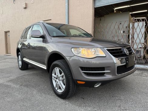 Used 2008 Volkswagen Touareg V6 AWD/4WD image 3