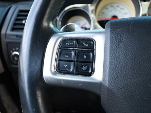 Used 2014 Dodge Challenger SXT RWD image 12