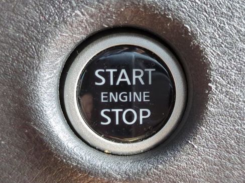 Used 2024 Nissan Frontier PRO-4X w/ Technology Package image 27