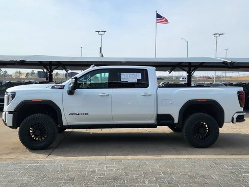 New 2026 GMC Sierra 2500 AT4 w/ AT4 Premium Plus Package image 6