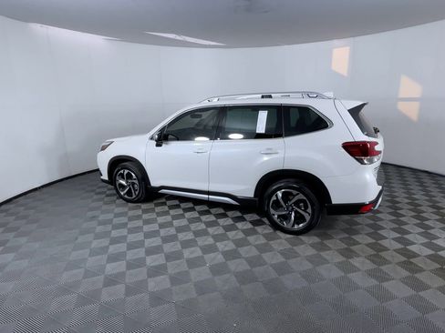 Used 2023 Subaru Forester Touring image 6