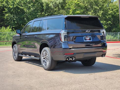 New 2026 Chevrolet Suburban Z71 w/ Comfort Package image 5