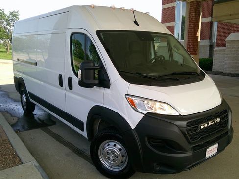 Used 2023 RAM ProMaster 2500 FWD image 4