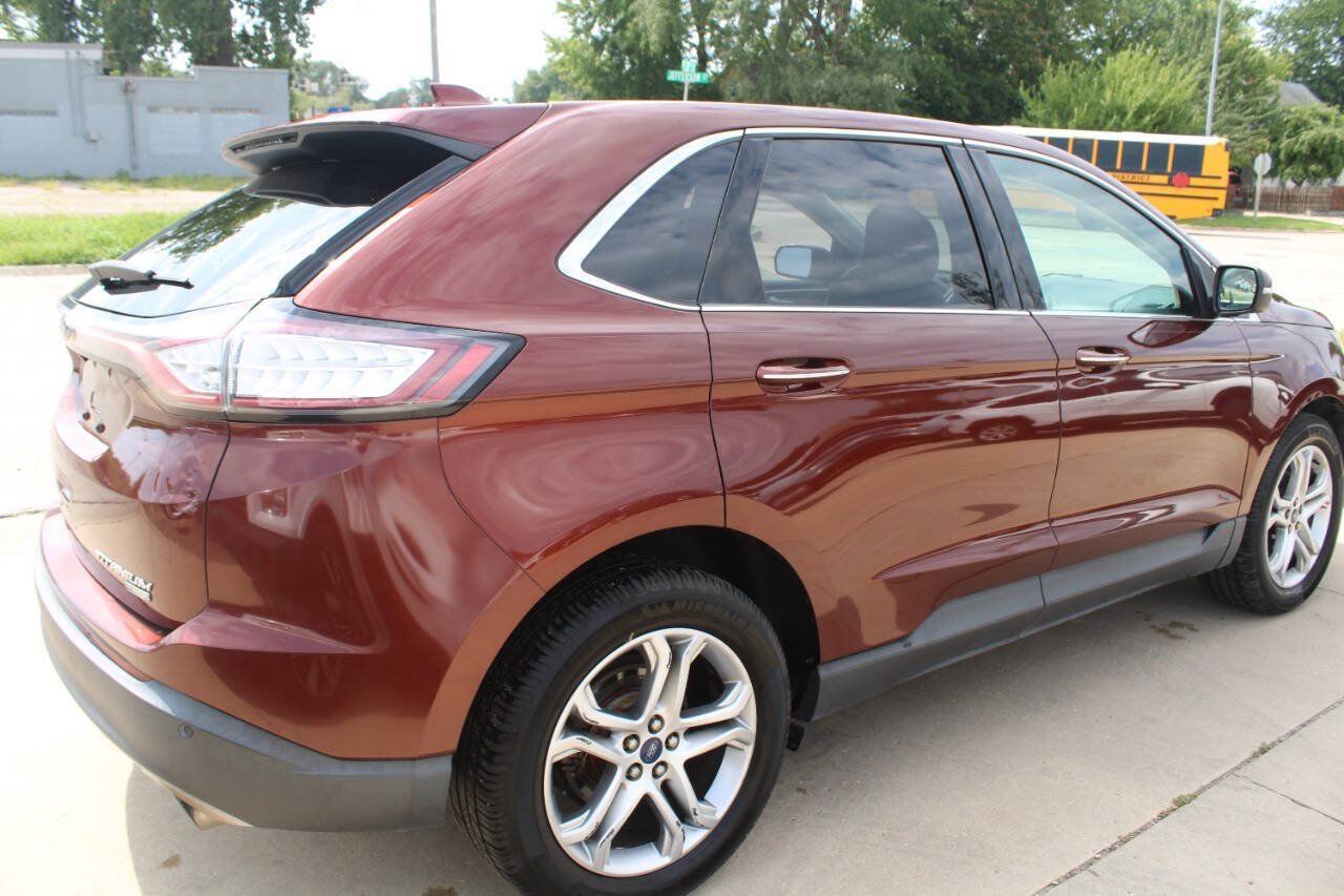 Used 2015 Ford Edge Titanium w/ Equipment Group 301A FWD image 4