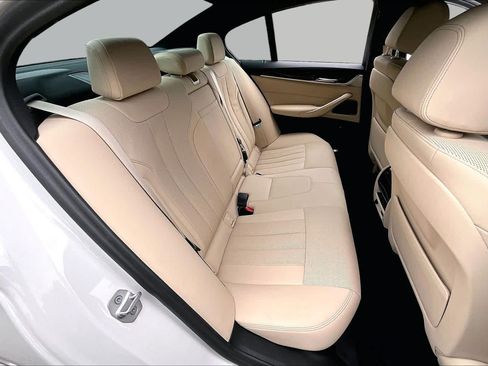 Used 2023 BMW 530i w/ Premium Package RWD image 19